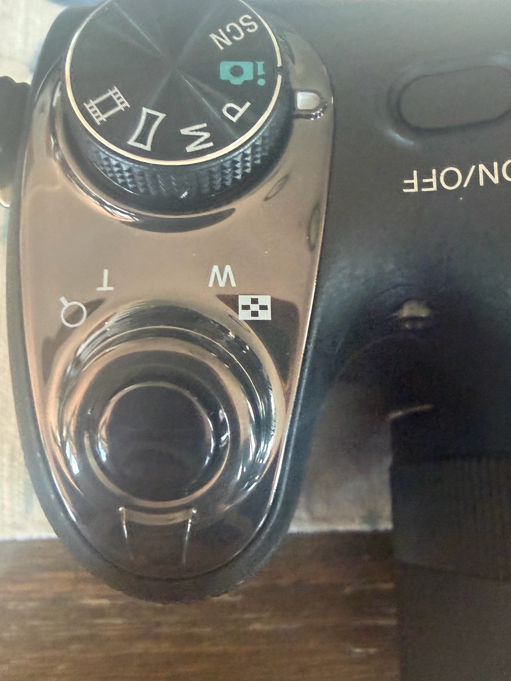 Sony Black Camera with Black Lens Cap - Picture 5 of 11